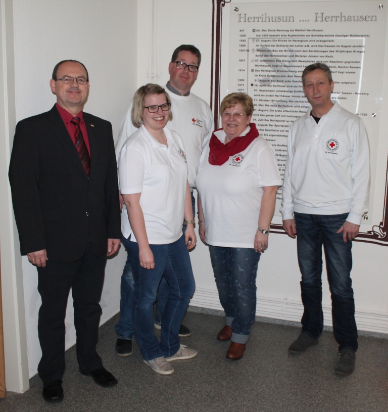 (v.l.) Joachim Probst (DRK-Kreisverband Goslar), Kassiererin Katharina Hartung, Schriftführer Christian Appun, Vorsitzende Bettina Hartung, 2. Vorsitzender Ralf Hagedorn, Foto: Mirwald